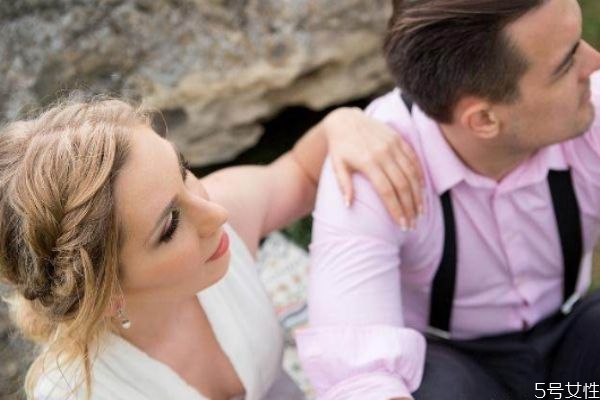 男人出現(xiàn)這些特征一定是出軌了 男人出軌后的反常表現(xiàn) 男人出現(xiàn)這些特征一定是出軌了 男人出軌后的反常表現(xiàn)