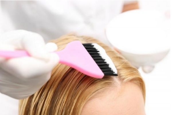 怎么讓染后頭發(fā)快速脫色 讓染過的頭發(fā)快速掉色方法 怎么讓染后頭發(fā)快速脫色 讓染過的頭發(fā)快速掉色方法