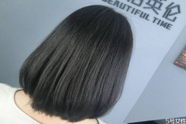 黑茶色會越洗越黃嗎 黑茶色洗多久就自然了 黑茶色會越洗越黃嗎 黑茶色洗多久就自然了