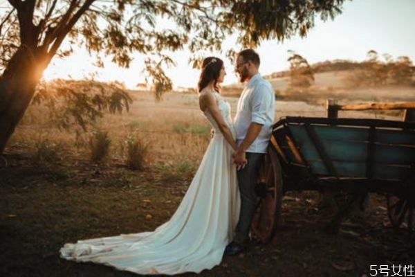 男人和情人斷了會(huì)痛苦嗎 婚外情斷了男人會(huì)傷心嗎 男人和情人斷了會(huì)痛苦嗎 婚外情斷了男人會(huì)傷心嗎