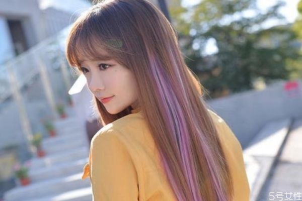 挑染頭發(fā)一般是哪幾個位置好看 挑染頭發(fā)保養(yǎng)方法 挑染頭發(fā)一般是哪幾個位置好看 挑染頭發(fā)保養(yǎng)方法