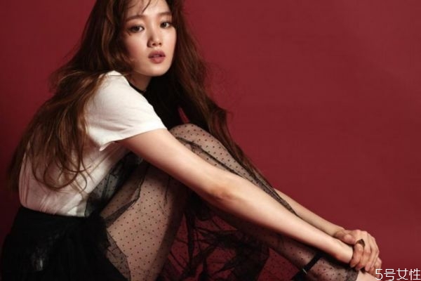 夏天頭發(fā)愛(ài)出汗怎么辦 夏天頭發(fā)油的很快怎么辦 夏天頭發(fā)愛(ài)出汗怎么辦 夏天頭發(fā)油的很快怎么辦