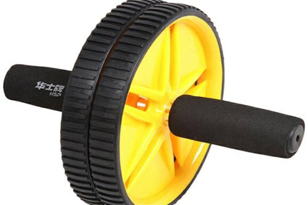 腹肌輪練哪里 腹肌輪一次做多少 腹肌輪練哪里 腹肌輪一次做多少