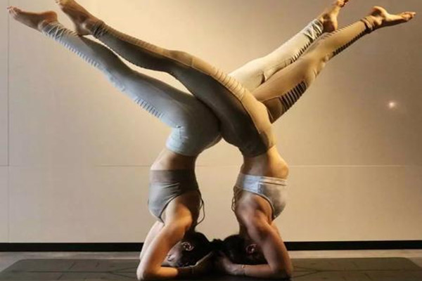 學(xué)倒立怎么練核心力量 倒立怎樣判斷體式是正確的 學(xué)倒立怎么練核心力量 倒立怎樣判斷體式是正確的