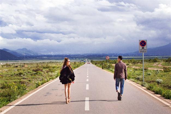 如何讓悶騷男喜歡上自己 悶騷男認(rèn)定你的表現(xiàn) 如何讓悶騷男喜歡上自己 悶騷男認(rèn)定你的表現(xiàn)