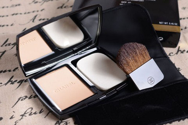 香奈兒青春彩柔潤粉餅好用嗎 香奈兒青春彩柔潤粉餅怎么樣 香奈兒青春彩柔潤粉餅好用嗎 香奈兒青春彩柔潤粉餅怎么樣