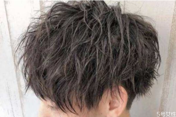 錫紙燙可以分中分嗎 錫紙燙沒幾天就沒效果了 錫紙燙可以分中分嗎 錫紙燙沒幾天就沒效果了