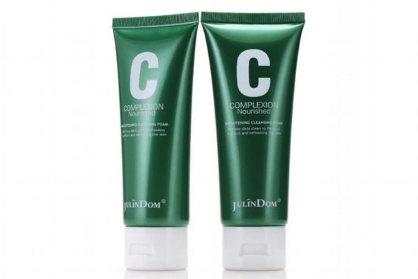 不卸妝用洗面奶有危害嗎 不卸妝用洗面奶的危害 不卸妝用洗面奶有危害嗎 不卸妝用洗面奶的危害