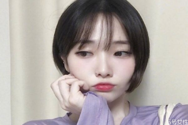 小圓臉適合什么樣的發(fā)型 怎么燙齊肩發(fā)好看 小圓臉適合什么樣的發(fā)型 怎么燙齊肩發(fā)好看