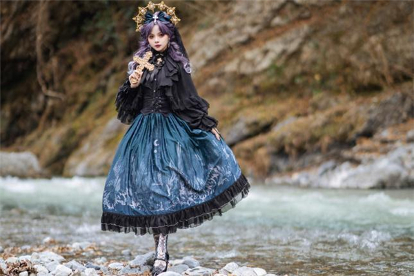 洛麗塔裙長從哪里開始算 洛麗塔的裙子怎么選尺碼 洛麗塔裙長從哪里開始算 洛麗塔的裙子怎么選尺碼