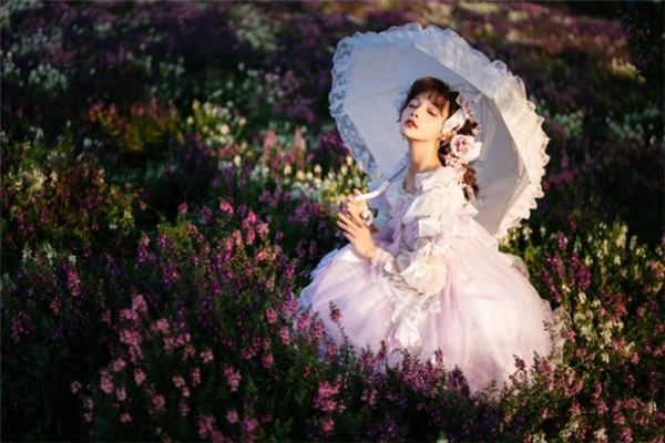 洛麗塔裙子怎么洗 洛麗塔裙子可以用洗衣機(jī)洗嗎 洛麗塔裙子怎么洗 洛麗塔裙子可以用洗衣機(jī)洗嗎