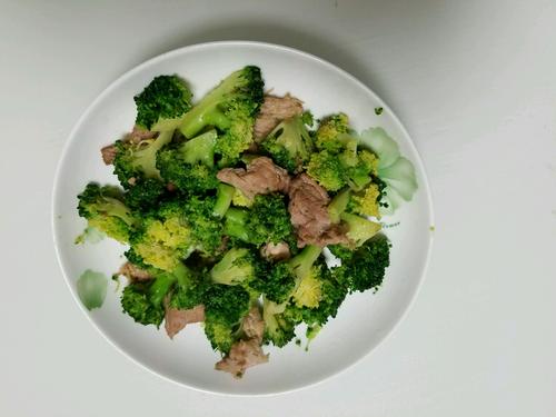 西蘭花炒肉怎么做好吃 西蘭花炒肉的做法 西蘭花炒肉怎么做好吃 西蘭花炒肉的做法