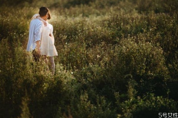 女人出軌是什么原因造成的 女人出軌的六大原因 女人出軌是什么原因造成的 女人出軌的六大原因