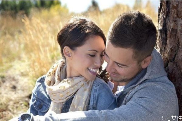 讓女人動心的好辦法 這些讓女人對你實名心動 讓女人動心的好辦法 這些讓女人對你實名心動