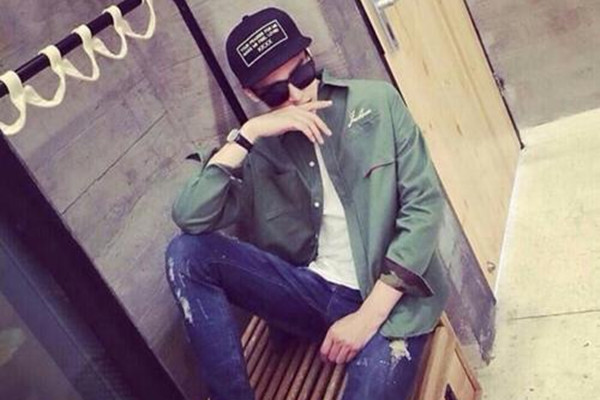 木訥的男朋友好嗎 木訥的男生喜歡一個人的表現(xiàn) 木訥的男朋友好嗎 木訥的男生喜歡一個人的表現(xiàn)