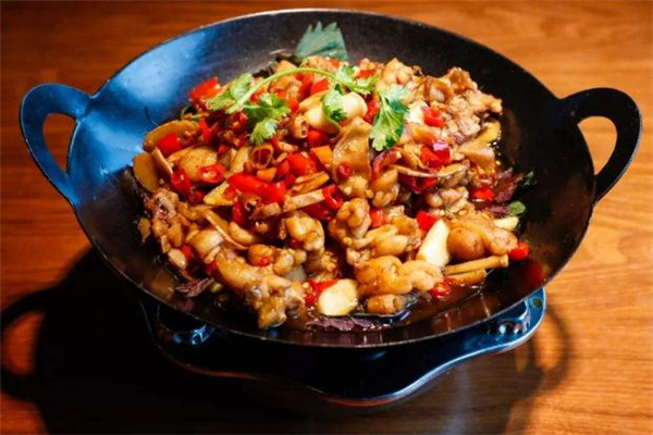 干鍋田雞的做法 田雞怎么去腥味 干鍋田雞的做法 田雞怎么去腥味