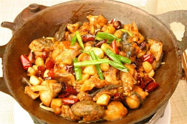 干鍋田雞的做法 田雞怎么去腥味 干鍋田雞的做法 田雞怎么去腥味