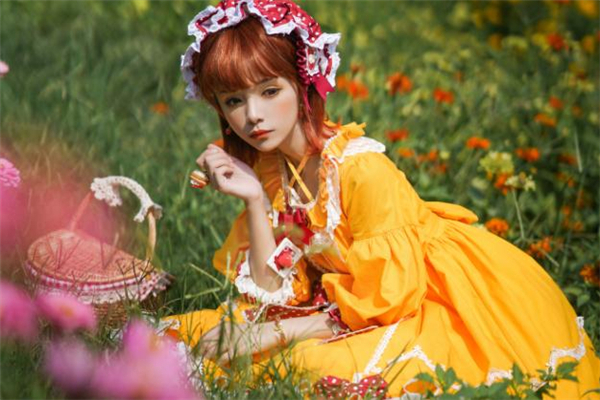 洛麗塔可以穿帆布鞋嗎 洛麗塔裙子可以配馬丁靴嗎 洛麗塔可以穿帆布鞋嗎 洛麗塔裙子可以配馬丁靴嗎