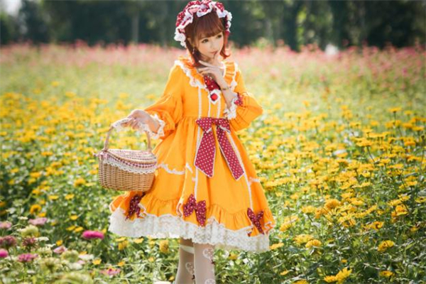 洛麗塔可以配絲襪嗎 洛麗塔配什么襪子好看 洛麗塔可以配絲襪嗎 洛麗塔配什么襪子好看