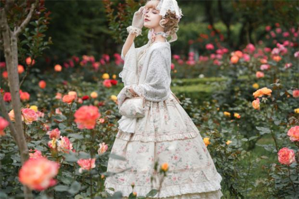 洛麗塔裙撐怎么選 洛麗塔裙撐分山正嗎 洛麗塔裙撐怎么選 洛麗塔裙撐分山正嗎