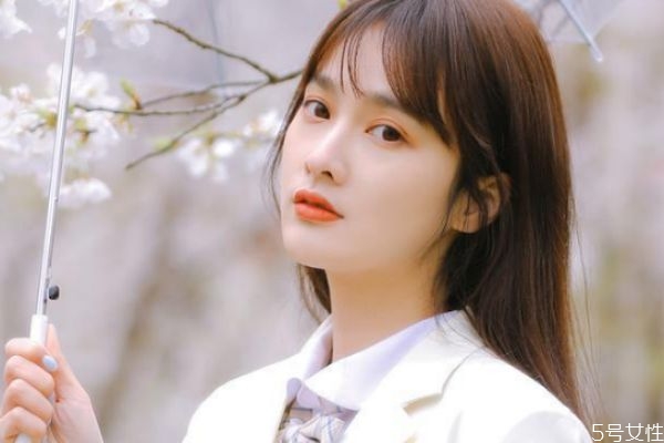 什么動作可以讓男生對你心動 讓男生心動的事情 什么動作可以讓男生對你心動 讓男生心動的事情