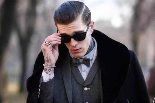 發(fā)膠要當(dāng)天洗嗎 發(fā)膠可以第二天再洗嗎 發(fā)膠要當(dāng)天洗嗎 發(fā)膠可以第二天再洗嗎