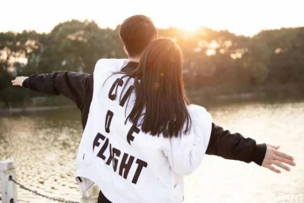 男人多久不聯(lián)系你說明他變心了 男人變心的細節(jié)