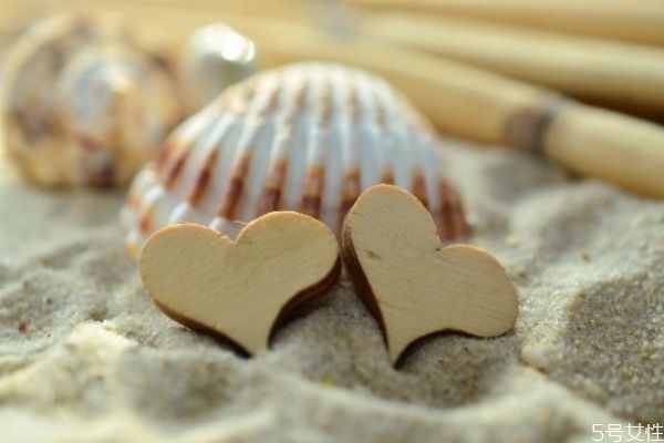 男人多久不聯(lián)系你說明他變心了 男人變心的細節(jié)