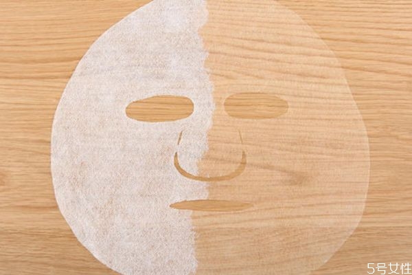 壓縮面膜泡牛奶敷多久 壓縮面膜泡牛奶敷臉有什么作用 壓縮面膜泡牛奶敷多久 壓縮面膜泡牛奶敷臉有什么作用