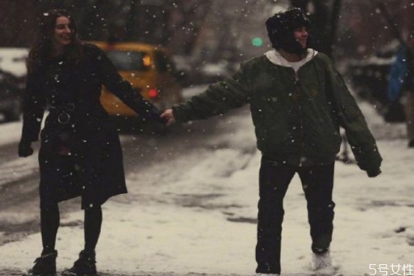 跟老公吵架分床睡好嗎 怎么對(duì)付分床睡的老公 跟老公吵架分床睡好嗎 怎么對(duì)付分床睡的老公