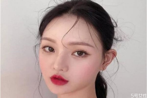 染發(fā)后可以用洗發(fā)水嗎 染發(fā)后多久能用洗發(fā)水 染發(fā)后可以用洗發(fā)水嗎 染發(fā)后多久能用洗發(fā)水