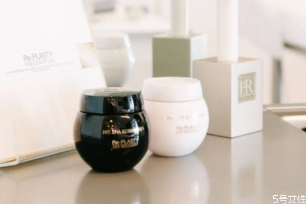 郝蓮娜黑繃帶和白繃帶有什么區(qū)別 白繃帶和黑繃帶的區(qū)別 郝蓮娜黑繃帶和白繃帶有什么區(qū)別 白繃帶和黑繃帶的區(qū)別