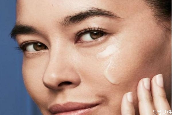 護膚品里有香精安全嗎 護膚品里的香精對皮膚有害嗎