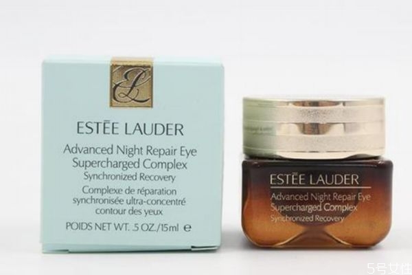 雅詩蘭黛眼霜一瓶可以用多久 雅詩蘭黛眼霜真的管用嗎 雅詩蘭黛眼霜一瓶可以用多久 雅詩蘭黛眼霜真的管用嗎