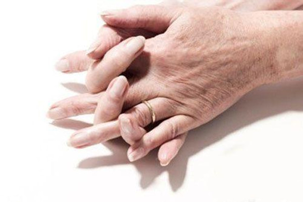 手掌心愛(ài)出汗怎么辦 手掌心愛(ài)出汗怎么調(diào)理 手掌心愛(ài)出汗怎么辦 手掌心愛(ài)出汗怎么調(diào)理