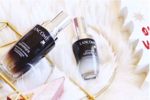 蘭蔻小黑瓶能和精華液一起用嗎 小黑瓶怎么用效果好 蘭蔻小黑瓶能和精華液一起用嗎 小黑瓶怎么用效果好