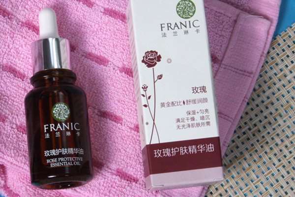 法蘭琳卡玫瑰精油的用法 法蘭琳卡玫瑰精油適合什么膚質(zhì) 法蘭琳卡玫瑰精油的用法 法蘭琳卡玫瑰精油適合什么膚質(zhì)