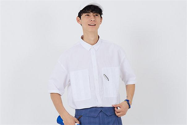 白襯衫怎么穿有個(gè)性 白襯衫怎么穿出時(shí)尚感 白襯衫怎么穿有個(gè)性 白襯衫怎么穿出時(shí)尚感