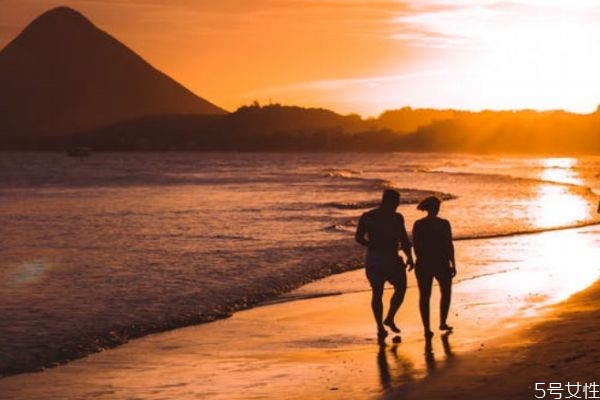 婚前出軌需要追究嗎 婚前出軌值得原諒嗎 婚前出軌需要追究嗎 婚前出軌值得原諒嗎