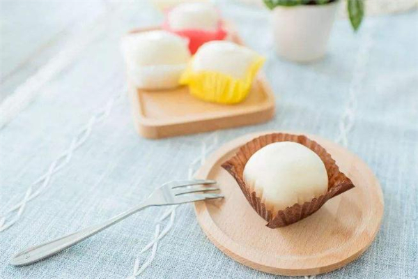 雪媚娘一定要用純牛奶嗎 雪媚娘沒(méi)有牛奶可以用什么代替 雪媚娘一定要用純牛奶嗎 雪媚娘沒(méi)有牛奶可以用什么代替