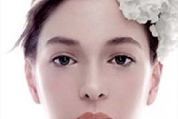 吸雕雙眼皮術(shù)后怎樣護(hù)理 吸雕雙眼皮術(shù)有什么風(fēng)險(xiǎn) 吸雕雙眼皮術(shù)后怎樣護(hù)理 吸雕雙眼皮術(shù)有什么風(fēng)險(xiǎn)