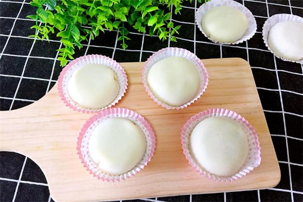 雪媚娘怎么保存不會(huì)硬 雪媚娘變硬了還能吃嗎 雪媚娘怎么保存不會(huì)硬 雪媚娘變硬了還能吃嗎