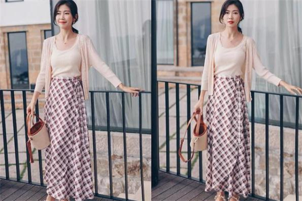 格子長(zhǎng)裙怎么搭配 格子長(zhǎng)裙搭配圖片