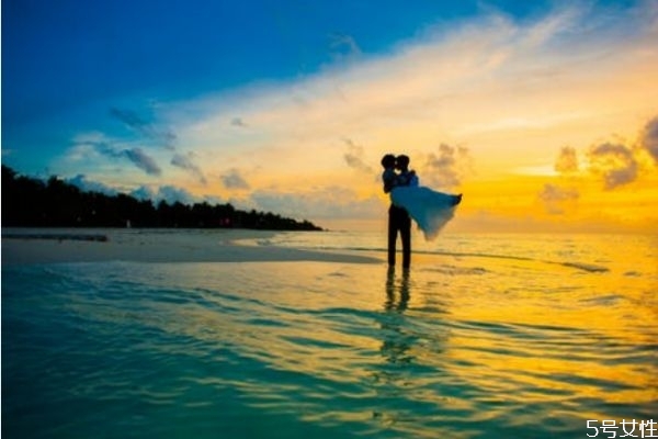 離婚后挽回前妻技巧 如何修復(fù)夫妻關(guān)系 離婚后挽回前妻技巧 如何修復(fù)夫妻關(guān)系