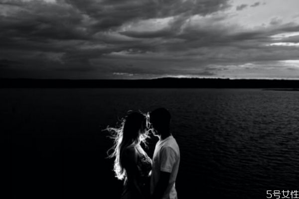 讓老婆回心轉(zhuǎn)意的絕招 挽回妻子的方法與忌諱 讓老婆回心轉(zhuǎn)意的絕招 挽回妻子的方法與忌諱