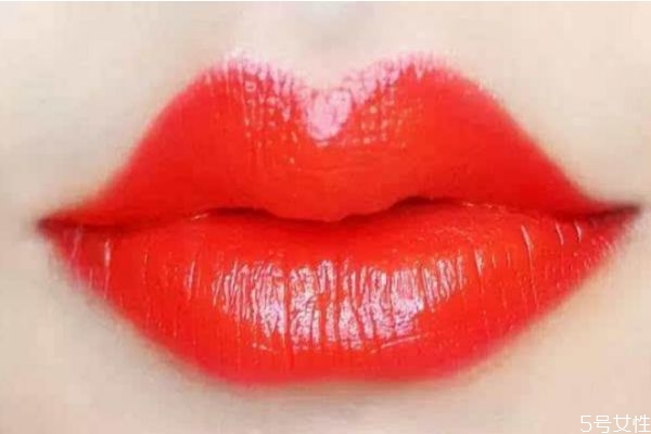 口紅發(fā)干發(fā)硬涂不了怎么辦 口紅干了不上色怎么辦 口紅發(fā)干發(fā)硬涂不了怎么辦 口紅干了不上色怎么辦