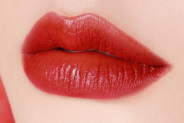 夏季適合什么色系的口紅 適合夏季涂的色系推薦 夏季適合什么色系的口紅 適合夏季涂的色系推薦