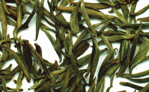 東白春芽是什么茶 東白春芽適合什么器皿 東白春芽是什么茶 東白春芽適合什么器皿