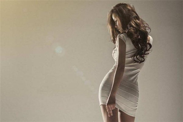 沙漏型身材適合穿長款衣服嗎 沙漏型身材能穿長款衣服嗎 沙漏型身材適合穿長款衣服嗎 沙漏型身材能穿長款衣服嗎