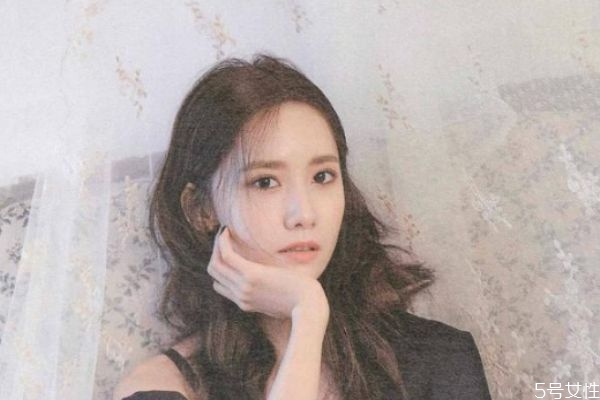 化妝傷皮膚還是不化妝傷皮膚 天天素顏對皮膚好嗎 化妝傷皮膚還是不化妝傷皮膚 天天素顏對皮膚好嗎